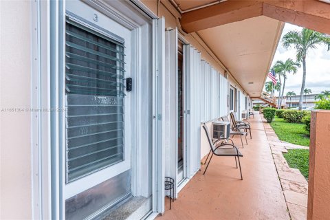Condo in Hallandale Beach, Florida, 1 bedroom  № 1764411 - photo 26