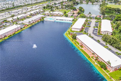 Condo in Hallandale Beach, Florida, 1 bedroom  № 1764411 - photo 30