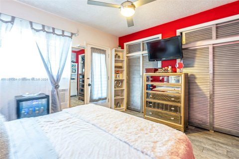 Condo in Hallandale Beach, Florida, 1 bedroom  № 1764411 - photo 5