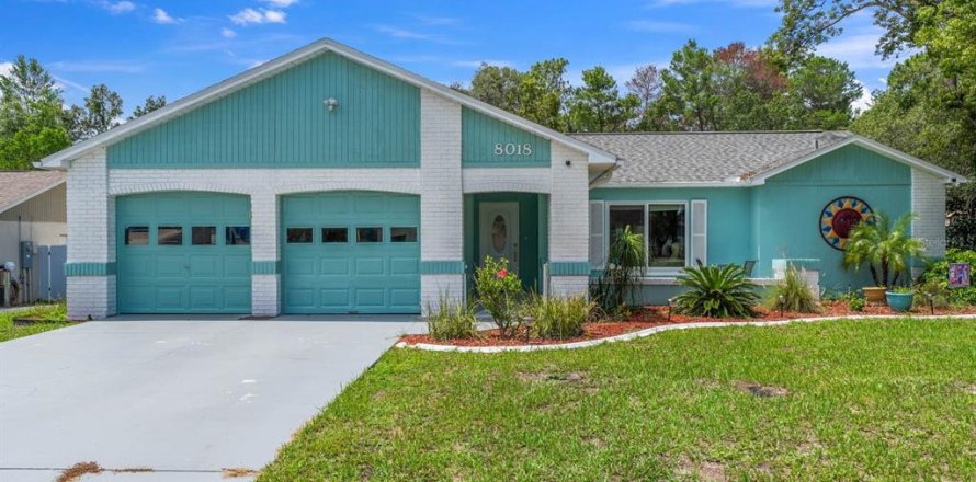 Villa ou maison à Spring Hill, Floride 3 chambres, 179.49 m2 № 1824705