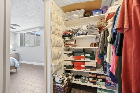 Townhouse in Pembroke Pines, Florida 3 bedrooms, 156.63 sq.m. № 2173728 - photo 29