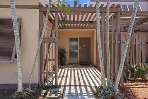 Townhouse in Pembroke Pines, Florida 3 bedrooms, 156.63 sq.m. № 2173728 - photo 4