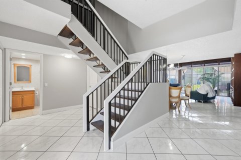Townhouse in Pembroke Pines, Florida 3 bedrooms, 156.63 sq.m. № 2173728 - photo 6