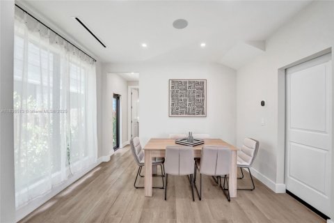 Townhouse in Fort Lauderdale, Florida 4 bedrooms, 244.61 sq.m. № 1823868 - photo 20