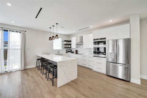 Townhouse in Fort Lauderdale, Florida 4 bedrooms, 244.61 sq.m. № 1823868 - photo 12