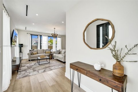 Townhouse in Fort Lauderdale, Florida 4 bedrooms, 244.61 sq.m. № 1823868 - photo 2