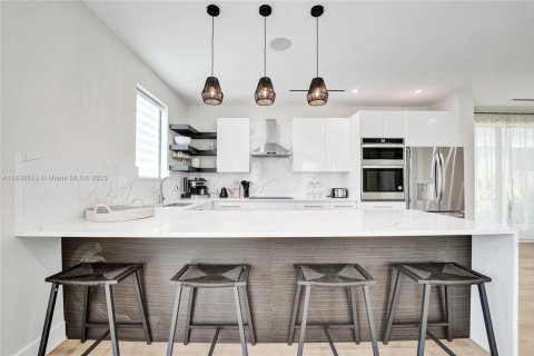 Townhouse in Fort Lauderdale, Florida 4 bedrooms, 244.61 sq.m. № 1823868 - photo 11
