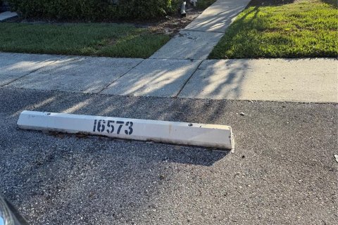 Townhouse in Tampa, Florida 2 bedrooms, 83.24 sq.m. № 2231790 - photo 5