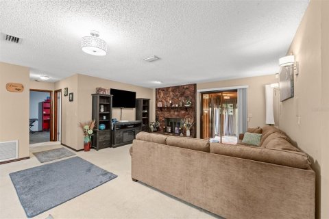 Villa ou maison à vendre à Eustis, Floride: 4 chambres, 263.38 m2 № 2383539 - photo 18