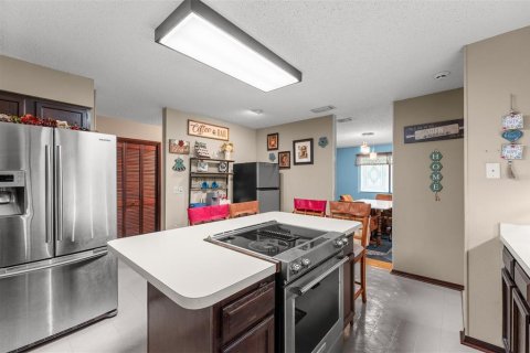 Villa ou maison à vendre à Eustis, Floride: 4 chambres, 263.38 m2 № 2383539 - photo 10