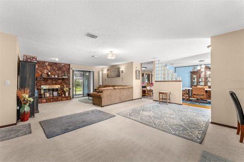 Villa ou maison à vendre à Eustis, Floride: 4 chambres, 263.38 m2 № 2383539 - photo 16