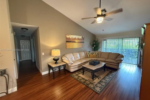 Condo in Palm Beach Gardens, Florida, 3 bedrooms  № 2075804 - photo 15