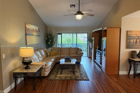 Condo in Palm Beach Gardens, Florida, 3 bedrooms  № 2075804 - photo 12