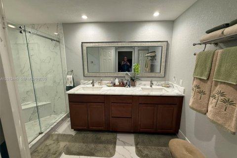 Condo in Palm Beach Gardens, Florida, 3 bedrooms  № 2075804 - photo 27