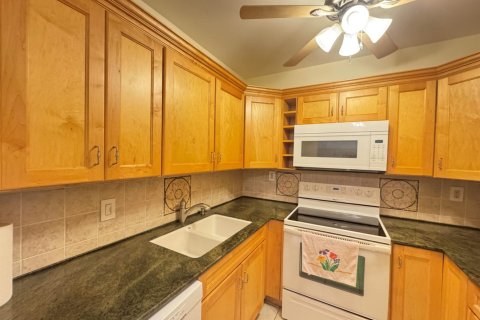 Condo in Boynton Beach, Florida, 1 bedroom № 2187518 - photo 5