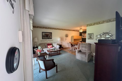 Condo in Boynton Beach, Florida, 1 bedroom № 2187518 - photo 2