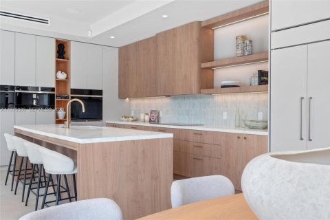 Купить виллу или дом в Майами, Флорида 5 спален, 362.69м2, № 2050357 - фото 12