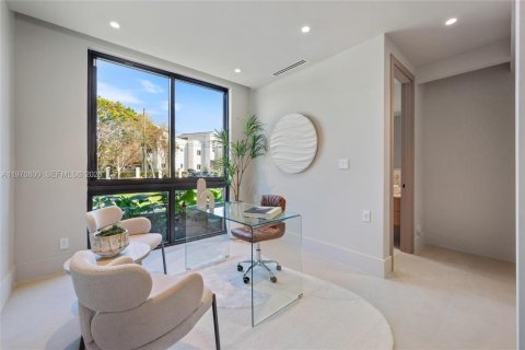 Купить виллу или дом в Майами, Флорида 5 спален, 362.69м2, № 2050357 - фото 26