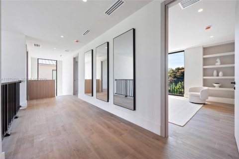 Купить виллу или дом в Майами, Флорида 5 спален, 362.69м2, № 2050357 - фото 18