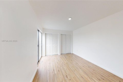 Apartment in Miami, Florida 2 bedrooms, 3633.97 sq.m. № 2063154 - photo 11