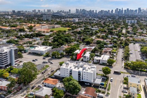 Apartment in Miami, Florida 2 bedrooms, 3633.97 sq.m. № 2063154 - photo 4