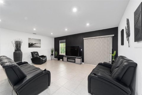 House in Ocala, Florida 4 bedrooms, 192.68 sq.m. № 1313513 - photo 23
