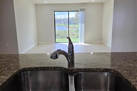Villa ou maison à louer à Mascotte, Floride: 3 chambres, 115.57 m2 № 2425336 - photo 15