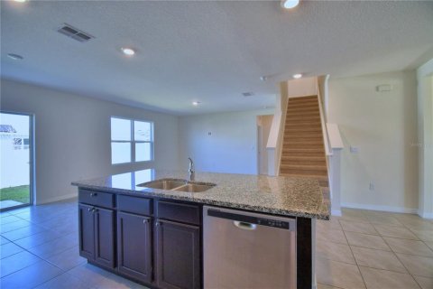 House in Winter Haven, Florida 5 bedrooms, 243.03 sq.m. № 1803494 - photo 10