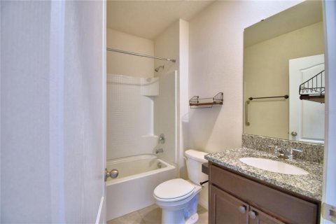 House in Winter Haven, Florida 5 bedrooms, 243.03 sq.m. № 1803494 - photo 16