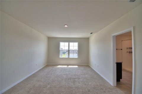 House in Winter Haven, Florida 5 bedrooms, 243.03 sq.m. № 1803494 - photo 22