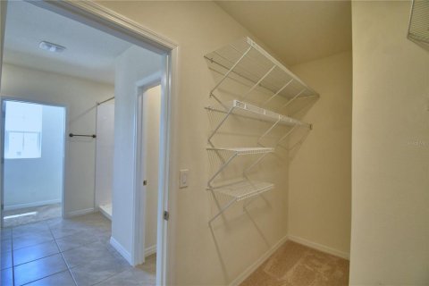 House in Winter Haven, Florida 5 bedrooms, 243.03 sq.m. № 1803494 - photo 30