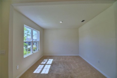 House in Winter Haven, Florida 5 bedrooms, 243.03 sq.m. № 1803494 - photo 3