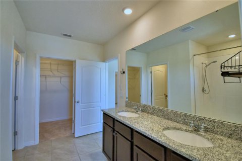 House in Winter Haven, Florida 5 bedrooms, 243.03 sq.m. № 1803494 - photo 28