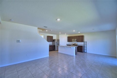House in Winter Haven, Florida 5 bedrooms, 243.03 sq.m. № 1803494 - photo 14