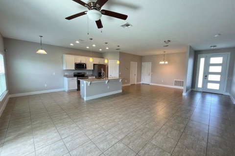 Casa en alquiler en Poinciana, Florida, 4 dormitorios, 163.51 m2 № 1829593 - foto 2