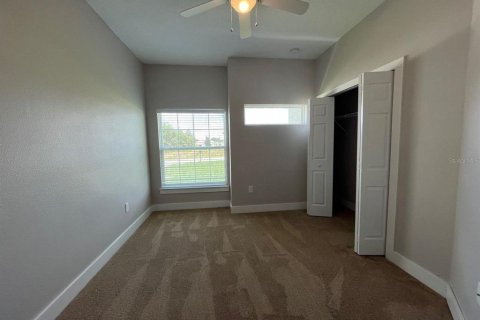 Casa en alquiler en Poinciana, Florida, 4 dormitorios, 163.51 m2 № 1829593 - foto 10