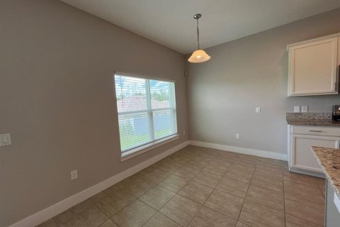 Casa en alquiler en Poinciana, Florida, 4 dormitorios, 163.51 m2 № 1829593 - foto 5