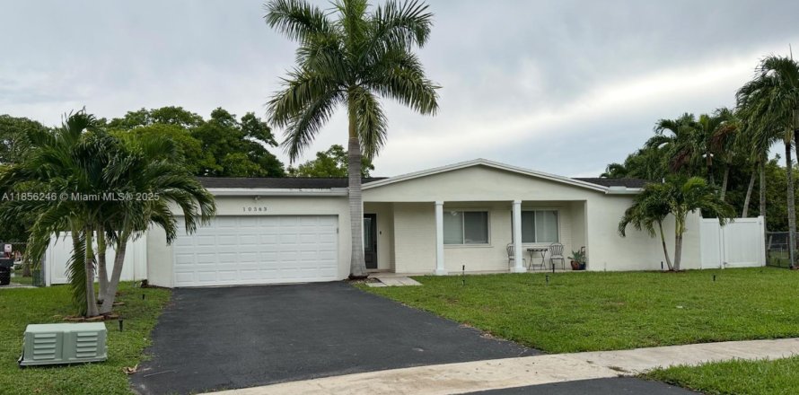 Villa ou maison à Plantation, Floride 4 chambres, 176.51 m2 № 1878381