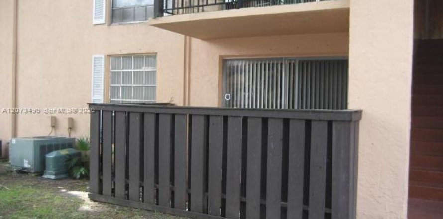 Condo à Miami, Floride, 1 chambre  № 2307694