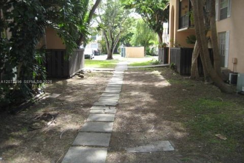 Copropriété à louer à Miami, Floride: 1 chambre, 65.87 m2 № 2307694 - photo 15