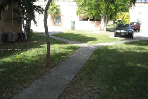 Copropriété à louer à Miami, Floride: 1 chambre, 65.87 m2 № 2307694 - photo 14