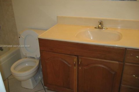 Copropriété à louer à Miami, Floride: 1 chambre, 65.87 m2 № 2307694 - photo 7