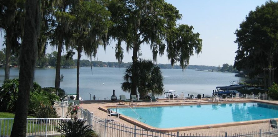 Condominio en Maitland, Florida, 2 dormitorios  № 1908813