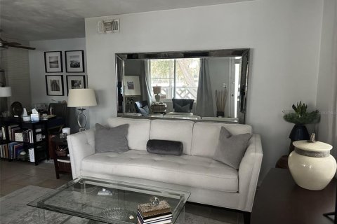 Condominio en venta en Maitland, Florida, 2 dormitorios, 75.81 m2 № 1908813 - foto 5