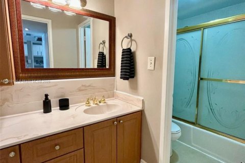 Copropriété à louer à Miami Beach, Floride: 1 chambre, 77.57 m2 № 1979527 - photo 9