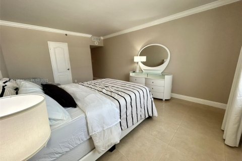 Copropriété à louer à Miami Beach, Floride: 1 chambre, 77.57 m2 № 1979527 - photo 7