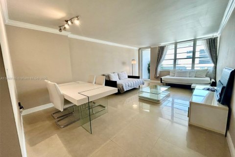 Copropriété à louer à Miami Beach, Floride: 1 chambre, 77.57 m2 № 1979527 - photo 3