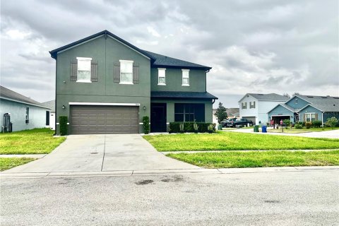 House in Winter Haven, Florida 4 bedrooms, 234.67 sq.m. № 1918406 - photo 1