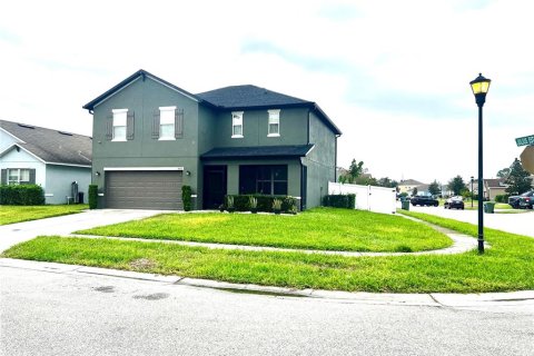 House in Winter Haven, Florida 4 bedrooms, 234.67 sq.m. № 1918406 - photo 2