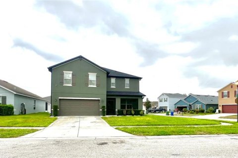 House in Winter Haven, Florida 4 bedrooms, 234.67 sq.m. № 1918406 - photo 3
